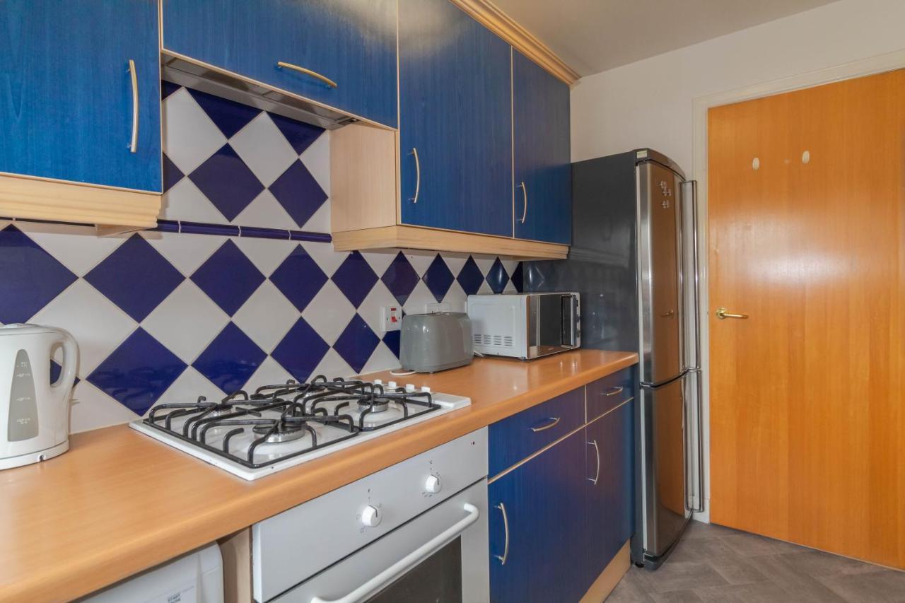 Park Lets Apartment Дъмбартън Екстериор снимка