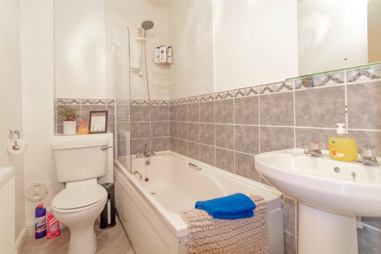 Park Lets Apartment Дъмбартън Екстериор снимка