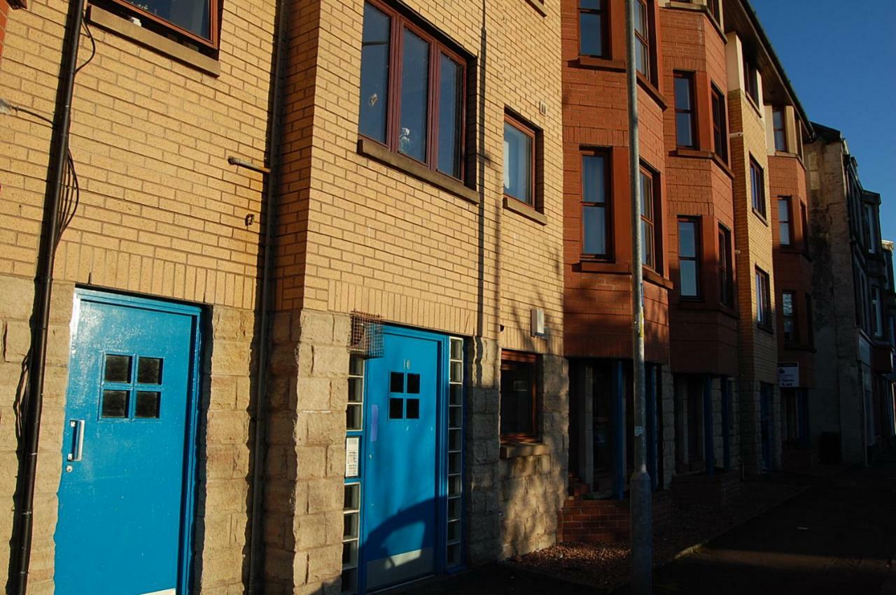 Park Lets Apartment Дъмбартън Екстериор снимка